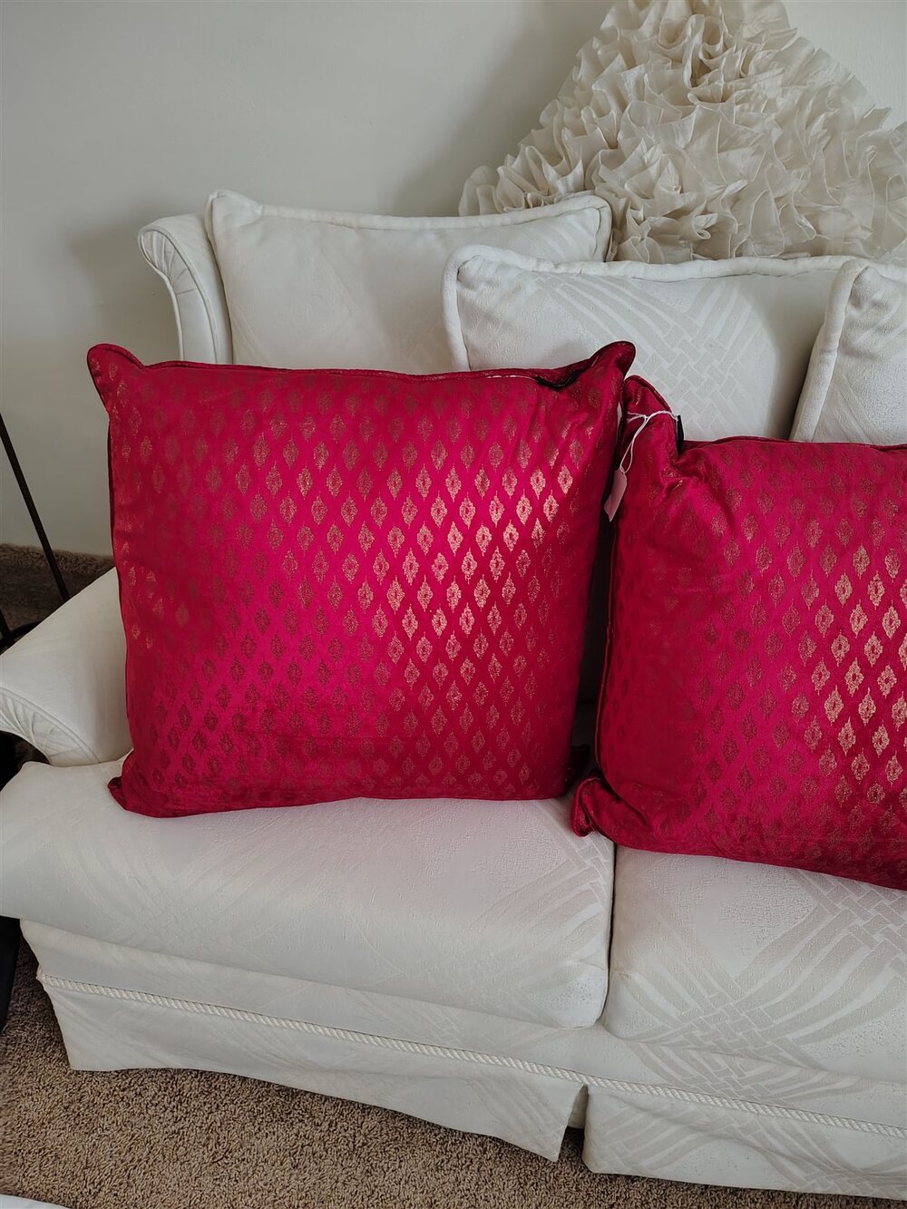 Red Diamond Pattern Throw Pillows Christmas Holiday Decor Set